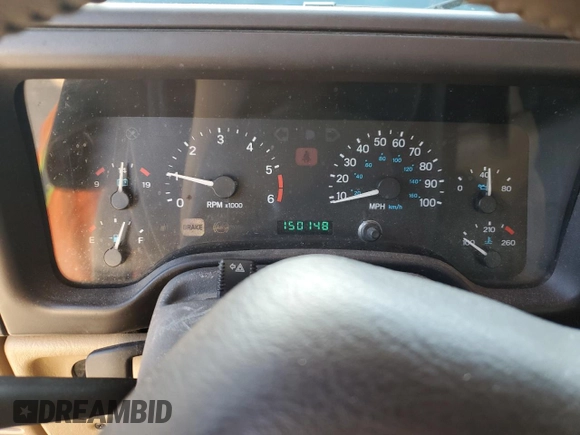 2000 Jeep Wrangler Sahara with VIN 1J4FA59S0YP795198, listed as a Copart auction lot 87920205 with 150,148 mi miles and Salvage Title. Bid and sale history available at carsss.com. Image 9.