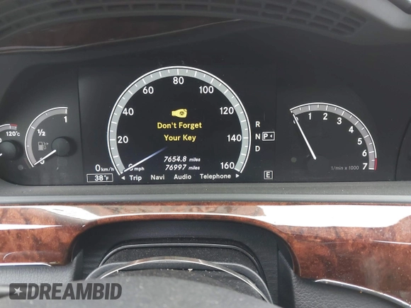 2012 Mercedes-Benz S 550 z VIN WDDNG7DB2CA456186, wystawiony jako IAAI lot #42027448 z przebiegiem 76 997 mil mil oraz . Historia ofert i sprzedaży dostępna na DreamBid. Obrazek 7.