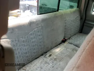 2000 Ford F-250 XL с VIN 1FTNX21L7YEC94100, выставлен на аукционе Copart как лот 58923025 с пробегом 199 015 миль миль и Списание • Salvage title. История ставок и продаж доступна на DreamBid. Изображение 10.
