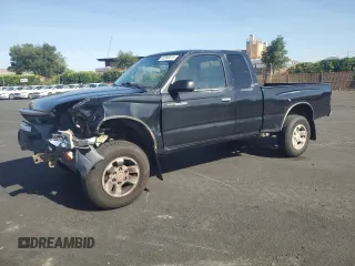 2000 Toyota Tacoma PreRunner z VIN 4TASM92N2YZ627375, wystawiony jako Copart lot #56998015 z przebiegiem 293 643 mil mil oraz Szkoda całkowita • Salvage title. Historia ofert i sprzedaży dostępna na DreamBid. Obrazek 1.