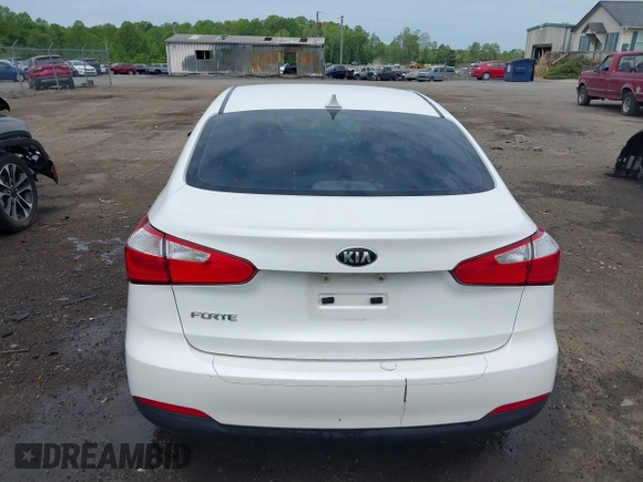 2015 Kia Forte LX with VIN KNAFX4A69F5306199, listed as a IAAI auction lot 42125781 with 116,788 mi miles and . Bid and sale history available at carsss.com. Image 16.