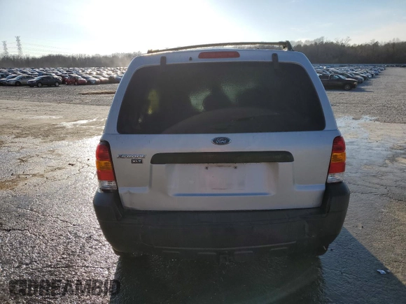 2005 Ford Escape XLT with VIN 1FMCU03125KC94028, listed as a Copart auction lot 88942585 with 210,146 mi miles and Non Repairable. Bid and sale history available at DreamBid. Image 6.