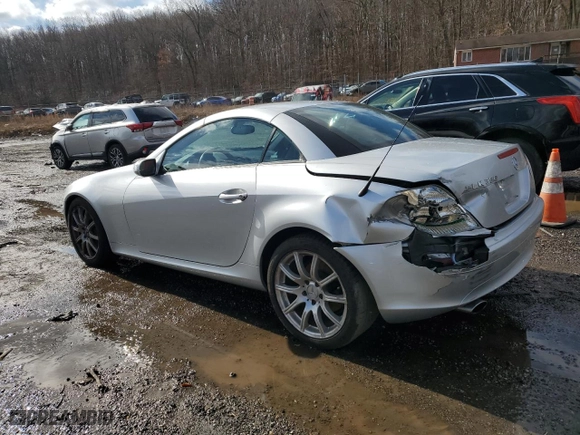2005 Mercedes-Benz SLK-Class with VIN WDBWK56F25F026373, listed as a Copart auction lot 47872605 with 92,434 mi miles and Salvage Title. Bid and sale history available at carsss.com. Image 2.