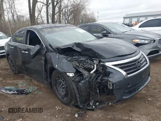2015 Nissan Altima 2.5 S with VIN 1N4AL3AP2FN351860, listed as a IAAI auction lot 41844963 with 173,046 mi miles. Bid and sale history available at carsss.com. Image 6.