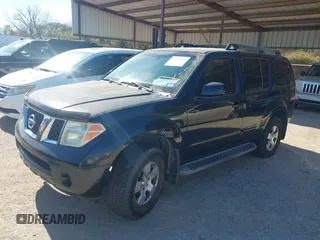 2007 Nissan Pathfinder S z VIN 5N1AR18U37C632647, wystawiony jako IAAI lot #41852844 z przebiegiem 229 775 mil mil oraz . Historia ofert i sprzedaży dostępna na DreamBid. Obrazek 2.