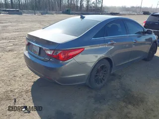 2011 Hyundai Sonata SE with VIN 5NPEC4AC3BH133760, listed as a IAAI auction lot 41675064 with 195,298 mi miles. Bid and sale history available at carsss.com. Image 4.