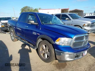 2017 Ram 1500 Big Horn z VIN 3C6RR7LT1HG613738, wystawiony jako IAAI lot #42263410 z przebiegiem 168 816 mil mil oraz . Historia ofert i sprzedaży dostępna na DreamBid. Obrazek 1.