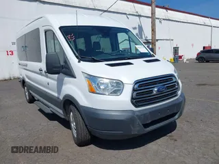 2015 Ford Transit Passenger XL z VIN 1FBAX2CG7FKA75719, wystawiony jako IAAI lot #42135118 z przebiegiem Nie podano mil oraz . Historia ofert i sprzedaży dostępna na DreamBid. Obrazek 1.
