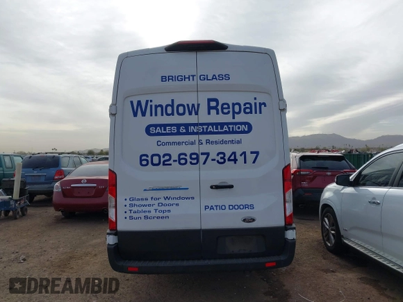 2022 Ford E-Transit Cargo z VIN 1FTBW3XK4NKA09599, wystawiony jako IAAI lot #41562551 z przebiegiem 58 035 mil mil oraz . Historia ofert i sprzedaży dostępna na DreamBid. Obrazek 16.