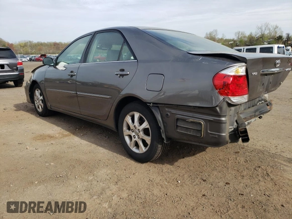 2006 Toyota Camry LE z VIN 4T1BF30K46U628070, wystawiony jako Copart lot #54582755 z przebiegiem 278 805 mil mil oraz Szkoda całkowita • Salvage title. Historia ofert i sprzedaży dostępna na DreamBid. Obrazek 2.