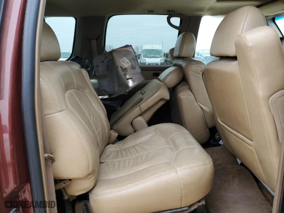 2000 Chevrolet Suburban LS with VIN 3GNEC16T5YG180711, listed as a Copart auction lot 44762755 with 176,855 mi miles and Salvage Title. Bid and sale history available at carsss.com. Image 11.