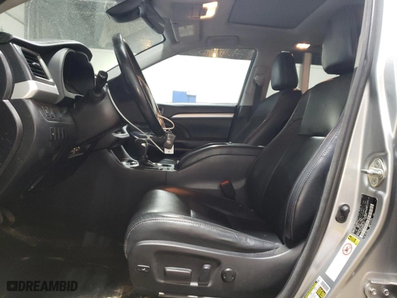2017 Toyota Highlander XLE with VIN 5TDJZRFH7HS480171, listed as a Copart auction lot 51065085 with 107,334 mi miles and Salvage Title. Bid and sale history available at carsss.com. Image 7.