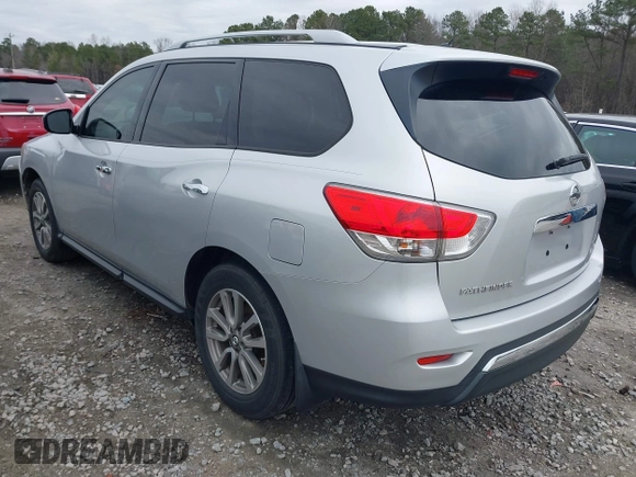 2015 Nissan Pathfinder S with VIN 5N1AR2MN9FC669494, listed as a IAAI auction lot 41488397 with 122,270 mi miles. Bid and sale history available at carsss.com. Image 3.