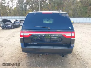 2016 Lincoln Navigator Select with VIN 5LMJJ2HT3GEL00651, listed as a IAAI auction lot 40644126 with 127,821 mi miles. Bid and sale history available at carsss.com. Image 16.