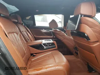 2018 BMW 7 Series M760i xDrive with VIN WBA7H6C5XJG614982, listed as a Copart auction lot 67186313 with 0 mi miles. Bid and sale history available at carsss.com. Image 10.