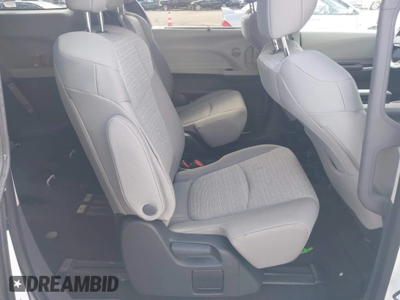 2024 Toyota Sienna LE with VIN 5TDKRKEC5RS196136, listed as a IAAI auction lot 41766022 with 26,044 mi miles. Bid and sale history available at carsss.com. Image 8.