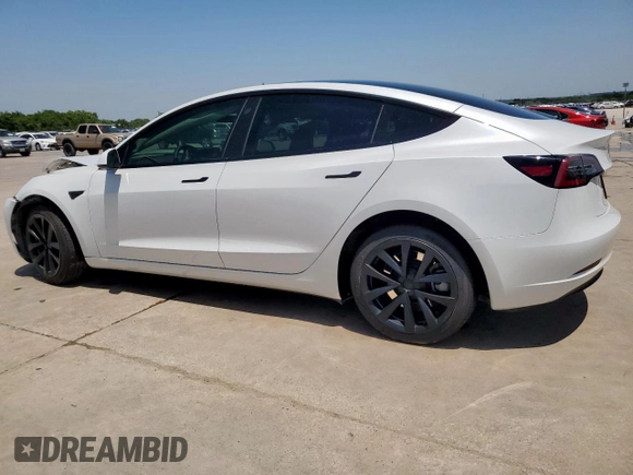 2023 Tesla Model 3 z VIN 5YJ3E1EA3PF405917, wystawiony jako Copart lot #56875645 z przebiegiem 40 874 mil mil oraz Szkoda całkowita • Salvage title. Historia ofert i sprzedaży dostępna na DreamBid. Obrazek 2.