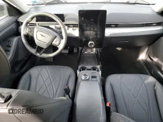 2023 Ford Mustang Mach-E Select z VIN 3FMTK1SS9PMA32590, wystawiony jako Copart lot #45580155 z przebiegiem 9 125 mil mil oraz Czysty tytuł • Clean title. Historia ofert i sprzedaży dostępna na DreamBid. Obrazek 8.