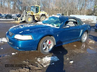 2000 Ford Mustang with VIN 1FAFP4449YF255044, listed as a IAAI auction lot 41534325 with 116,614 mi miles. Bid and sale history available at carsss.com. Image 6.