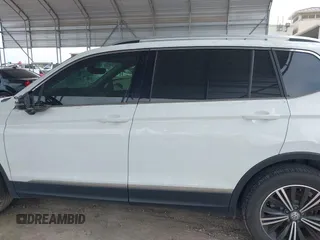 2018 Volkswagen Tiguan SEL with VIN 3VV2B7AX8JM120443, listed as a IAAI auction lot 42154773 with 70,256 mi miles and . Bid and sale history available at DreamBid. Image 14.