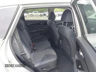 2019 Kia Sorento L z VIN 5XYPG4A36KG593306, wystawiony jako IAAI lot #42084345 z przebiegiem 115 241 mil mil oraz . Historia ofert i sprzedaży dostępna na DreamBid. Obrazek 8.