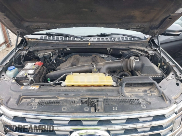 2018 Ford Expedition Max XLT with VIN 1FMJK1JT9JEA26626, listed as a IAAI auction lot 41199211 with 146,579 mi miles and . Bid and sale history available at DreamBid. Image 10.