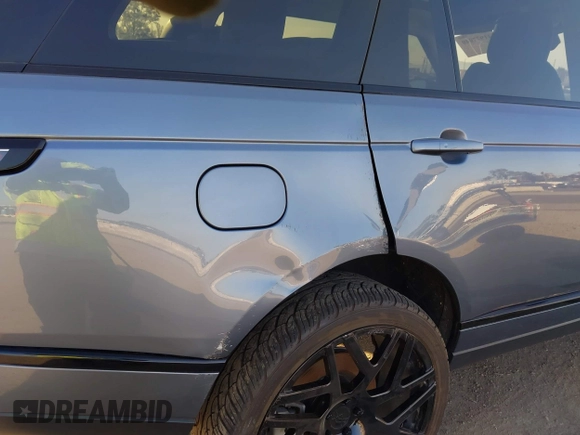 2019 Land Rover Range Rover with VIN SALGS5RE7KA527799, listed as a IAAI auction lot 41977040 with 38,231 mi miles. Bid and sale history available at carsss.com. Image 6.