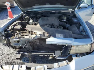 1999 Mercury Grand Marquis GS z VIN 2MEFM74W5XX711421, wystawiony jako Copart lot #53062605 z przebiegiem 106 913 mil mil oraz Nie do naprawy • Non repairable. Historia ofert i sprzedaży dostępna na DreamBid. Obrazek 12.