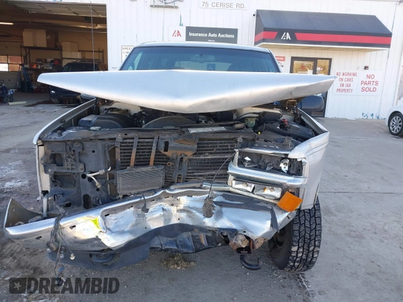 1996 Chevrolet Tahoe z VIN 1GNEK13R3TJ318572, wystawiony jako IAAI lot #41419555 z przebiegiem 199 201 mil mil oraz . Historia ofert i sprzedaży dostępna na DreamBid. Obrazek 6.