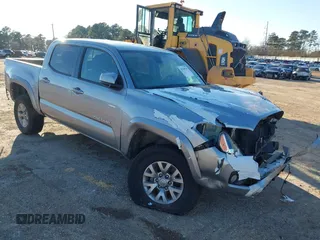 2018 Toyota Tacoma SR with VIN 5TFCZ5AN6JX130397, listed as a IAAI auction lot 39790739 with 115,445 mi miles. Bid and sale history available at carsss.com. Image 1.