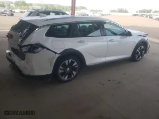 2018 Buick Regal TourX Essence with VIN W04GV8SX8J1102810, listed as a Copart auction lot 41431955 with 22,503 mi miles and Salvage Title. Bid and sale history available at carsss.com. Image 3.
