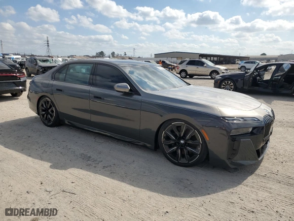 2023 BMW 7 Series 760i xDrive with VIN WBA33EJ08PCN66400, listed as a Copart auction lot 44705455 with 0 mi miles and Non Repairable. Bid and sale history available at carsss.com. Image 4.
