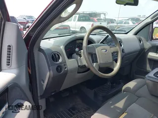 2005 Ford F-150 XL z VIN 1FTRF14545NB41150, wystawiony jako IAAI lot #42472198 z przebiegiem 198 358 mil mil oraz . Historia ofert i sprzedaży dostępna na DreamBid. Obrazek 8.