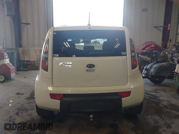 2011 Kia Soul + with VIN KNDJT2A24B7716580, listed as a IAAI auction lot 41974058 with 139,940 mi miles. Bid and sale history available at carsss.com. Image 17.