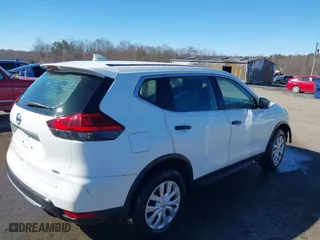 2017 Nissan Rogue SL with VIN 5N1AT2MV0HC890986, listed as a IAAI auction lot 41554821 with 102,481 mi miles. Bid and sale history available at carsss.com. Image 4.