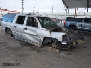 2004 Chevrolet Suburban LT with VIN 3GNEC16T04G210725, listed as a IAAI auction lot 41191477 with 1 mi miles. Bid and sale history available at carsss.com. Image 1.