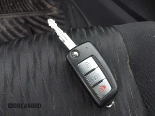 2017 Nissan Rogue SV z VIN KNMAT2MT9HP519773, wystawiony jako IAAI lot #42251447 z przebiegiem 37 020 mil mil oraz . Historia ofert i sprzedaży dostępna na DreamBid. Obrazek 11.