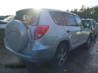 2008 Toyota RAV4 with VIN JTMBK33V886044963, listed as a IAAI auction lot 41633091 with 128,033 mi miles. Bid and sale history available at carsss.com. Image 4.