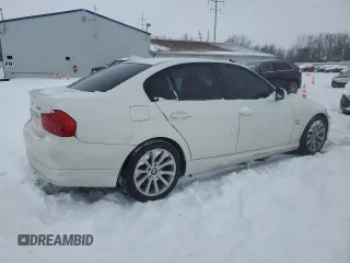 2011 BMW 3 Series 328i xDrive with VIN WBAPK5C50BF126062, listed as a Copart auction lot 41486135 with 141,809 mi miles and Salvage Title. Bid and sale history available at carsss.com. Image 3.