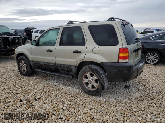 2006 Ford Escape XLT with VIN 1FMYU03Z26KA85627, listed as a Copart auction lot 83552474 with 234,677 mi miles and Clean Title. Bid and sale history available at carsss.com. Image 2.
