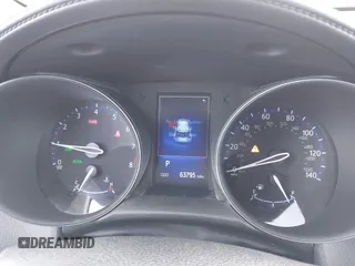 2018 Toyota C-HR XLE z VIN NMTKHMBX5JR009504, wystawiony jako IAAI lot #41776136 z przebiegiem 63 795 mil mil oraz . Historia ofert i sprzedaży dostępna na DreamBid. Obrazek 7.
