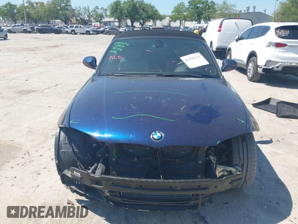 2013 BMW 1 Series 135i with VIN WBAUN7C57DVM28236, listed as a IAAI auction lot 41900116 with 38,876 mi miles and . Bid and sale history available at carsss.com. Image 13.