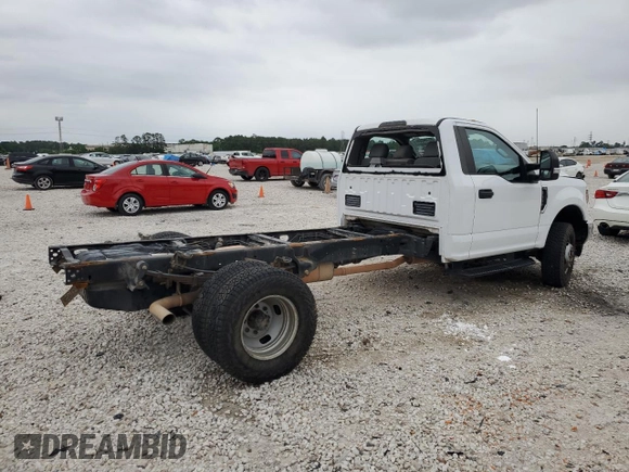 2018 Ford F-350 with VIN 1FDRF3H62JEC12561, listed as a Copart auction lot 53706305 with 151,367 mi miles and Salvage title. Bid and sale history available at DreamBid. Image 3.