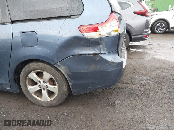 2015 Toyota Sienna LE AAS with VIN 5TDKK3DC6FS624643, listed as a IAAI auction lot 41919475 with Not Provided miles and . Bid and sale history available at DreamBid. Image 19.