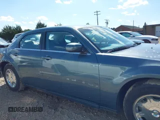 2005 Chrysler 300 with VIN 2C3AA53G35H157083, listed as a IAAI auction lot 41945392 with 192,215 mi miles. Bid and sale history available at carsss.com. Image 13.