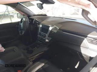 2019 Chevrolet Tahoe LT z VIN 1GNSCBKC0KR328639, wystawiony jako IAAI lot #41740284 z przebiegiem 111 734 mil mil oraz . Historia ofert i sprzedaży dostępna na DreamBid. Obrazek 5.