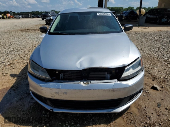 2014 Volkswagen Jetta S with VIN 3VW2K7AJ1EM289975, listed as a Copart auction lot 65003635 with 135,286 mi miles and Clean title. Bid and sale history available at DreamBid. Image 5.