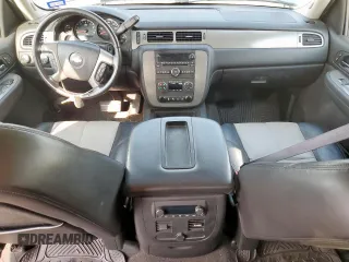 2008 Chevrolet Avalanche 3LT with VIN 3GNFK12368G235566, listed as a Copart auction lot 58640185 with 176,677 mi miles and Salvage title. Bid and sale history available at DreamBid. Image 8.