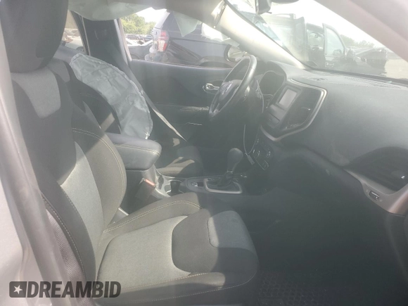 2016 Jeep Cherokee Sport with VIN 1C4PJMAB7GW203347, listed as a Copart auction lot 62055885 with 87,083 mi miles and Salvage title. Bid and sale history available at DreamBid. Image 7.
