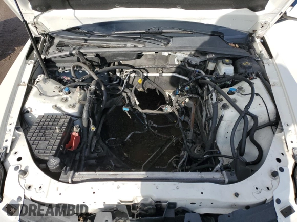2013 Cadillac CTS-V z VIN 1G6DV1EP1D0133132, wystawiony jako Copart lot #85289884 z przebiegiem 37 093 mil mil oraz Szkody całkowita. Historia ofert i sprzedaży dostępna na DreamBid. Obrazek 11.